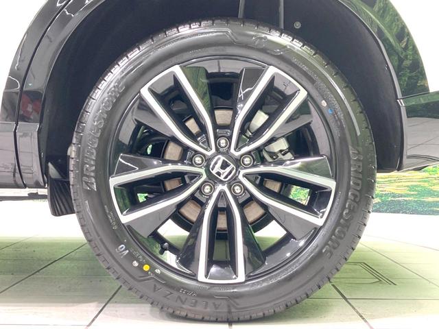 ヴェゼル ｅ：ＨＥＶ　Ｚ　登録済未使用車　９インチコネクトナビ　全周囲カメラ　衝突被害軽減システム　電動リアゲート　ハーフレザーシート　コーナーセンサー　スマートキー　ＬＥＤヘッド　ＥＴＣ２．０　純正１８インチアルミ（57枚目）