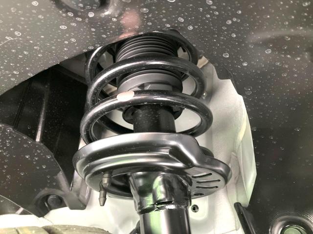 ヴェゼル ｅ：ＨＥＶ　Ｚ　登録済未使用車　９インチコネクトナビ　全周囲カメラ　衝突被害軽減システム　電動リアゲート　ハーフレザーシート　コーナーセンサー　スマートキー　ＬＥＤヘッド　ＥＴＣ２．０　純正１８インチアルミ（60枚目）