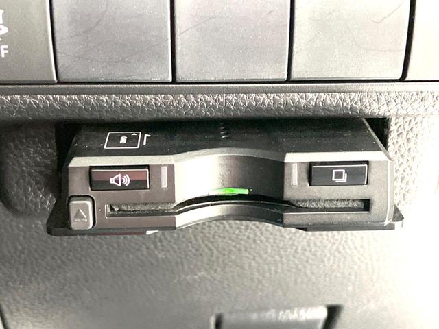 カローラスポーツ ハイブリッドＧ　Ｚ　禁煙車　ＳＤナビ　バックカメラ　衝突被害軽減ブレーキ　レーダークルーズコントロール　前席シートヒーター　フルセグＴＶ　Ｂｌｕｅｔｏｏｔｈ接続　ＥＴＣ　オートエアコン　ＬＥＤヘッドライト　スマートキー（8枚目）