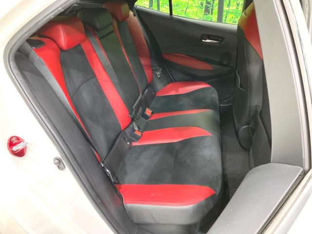 カローラスポーツ ハイブリッドＧ　Ｚ　禁煙車　ＳＤナビ　バックカメラ　衝突被害軽減ブレーキ　レーダークルーズコントロール　前席シートヒーター　フルセグＴＶ　Ｂｌｕｅｔｏｏｔｈ接続　ＥＴＣ　オートエアコン　ＬＥＤヘッドライト　スマートキー（11枚目）