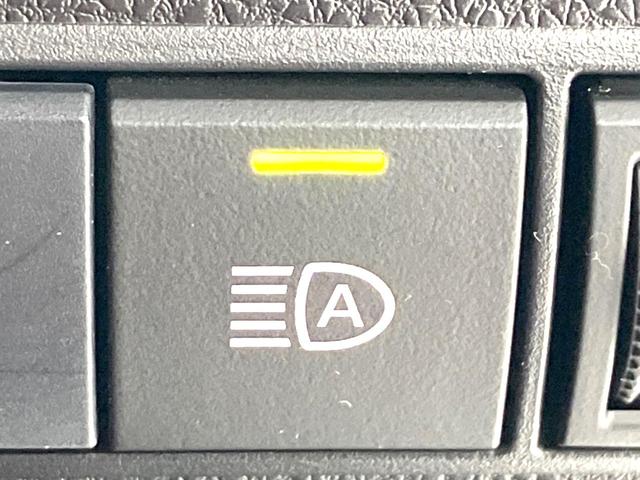 カローラスポーツ ハイブリッドＧ　Ｚ　禁煙車　ＳＤナビ　バックカメラ　衝突被害軽減ブレーキ　レーダークルーズコントロール　前席シートヒーター　フルセグＴＶ　Ｂｌｕｅｔｏｏｔｈ接続　ＥＴＣ　オートエアコン　ＬＥＤヘッドライト　スマートキー（43枚目）