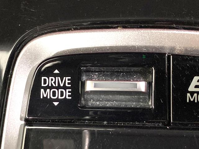 カローラスポーツ ハイブリッドＧ　Ｚ　禁煙車　ＳＤナビ　バックカメラ　衝突被害軽減ブレーキ　レーダークルーズコントロール　前席シートヒーター　フルセグＴＶ　Ｂｌｕｅｔｏｏｔｈ接続　ＥＴＣ　オートエアコン　ＬＥＤヘッドライト　スマートキー（50枚目）