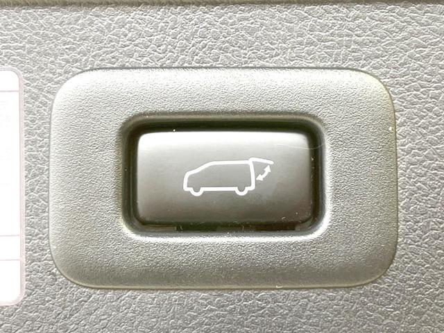 ヴェルファイア 2.5Z Gエディション 禁煙車 後期 サンルーフ TRDフルエアロ ALPINE11型ナビ バックカメラ 前席シートクーラー 前席パワーシート パワーバックドア 両側電動ドア 衝突被害軽減ブレーキ レーダークルーズ(9枚目)