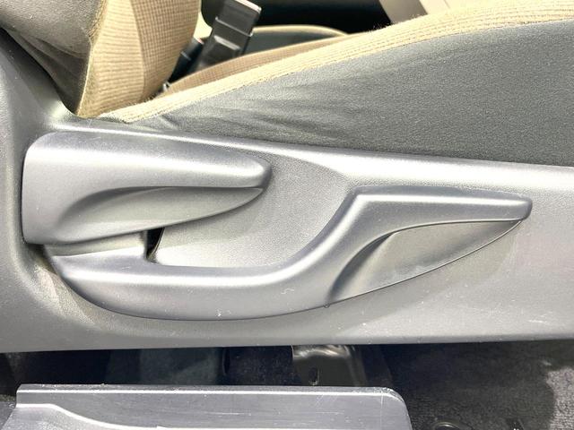 シエンタ G 禁煙車 両側電動ドア 純正ナビ バックカメラ ETC オートエアコン アイドリングストップ ヘッドライトリベライザー バニティミラー 革巻きステアリング ステアリングスイッチ パワーステアリング(36枚目)