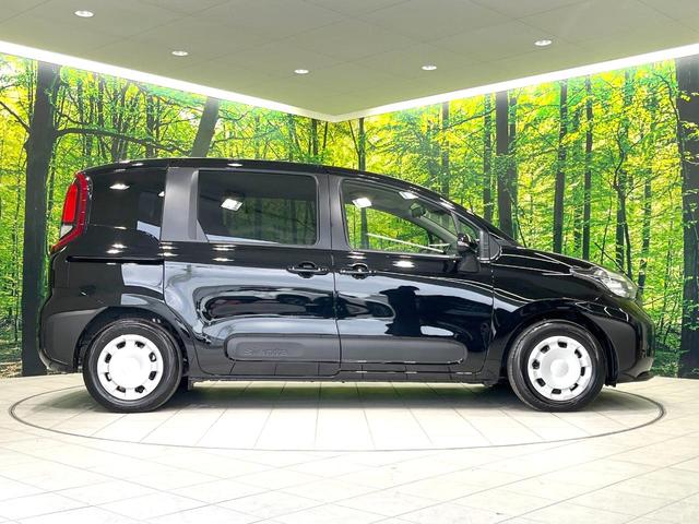 シエンタ ハイブリッドX 禁煙車 登録済未使用車 片側パワスラ セーフティセンス レーダークルーズ LEDヘッドライト オートエアコン オートマチックハイビーム オートライト スマートキー バニティミラー パワーステアリング(27枚目)