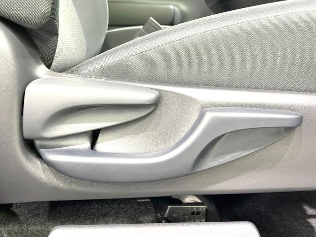 シエンタ ハイブリッドX 禁煙車 登録済未使用車 片側パワスラ セーフティセンス レーダークルーズ LEDヘッドライト オートエアコン オートマチックハイビーム オートライト スマートキー バニティミラー パワーステアリング(32枚目)