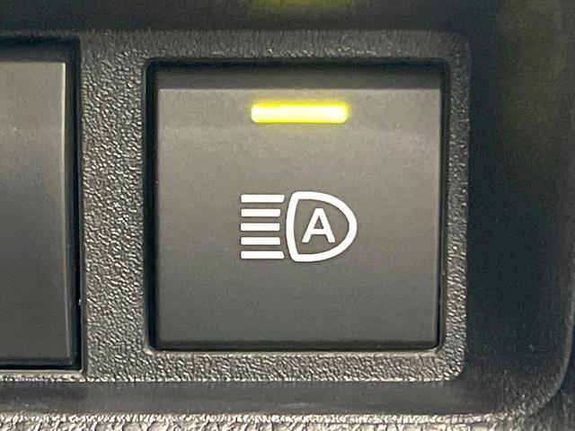 シエンタ ハイブリッドX 禁煙車 登録済未使用車 片側パワスラ セーフティセンス レーダークルーズ LEDヘッドライト オートエアコン オートマチックハイビーム オートライト スマートキー バニティミラー パワーステアリング(49枚目)