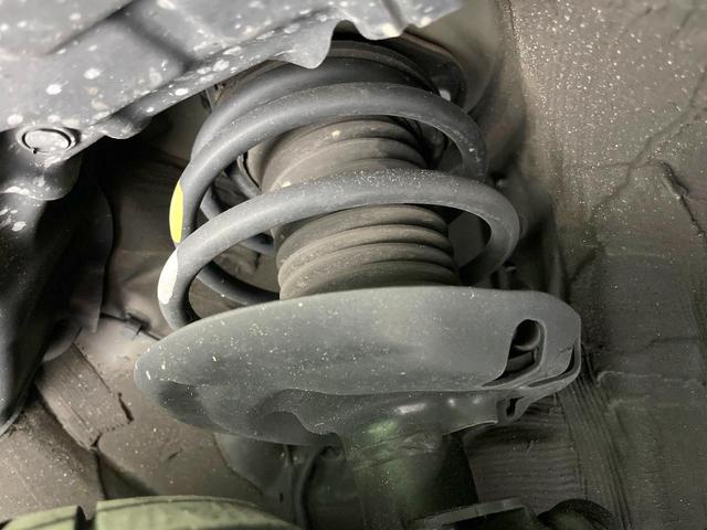 プリウス Sセーフティプラス 禁煙車 純正SDナビ バックカメラ 衝突被害軽減システム レーダークルーズ ドラレコ クリアランスソナー スマートキー LEDヘッド ビルトインETC オートハイビーム 車線逸脱警報 オートライト(20枚目)