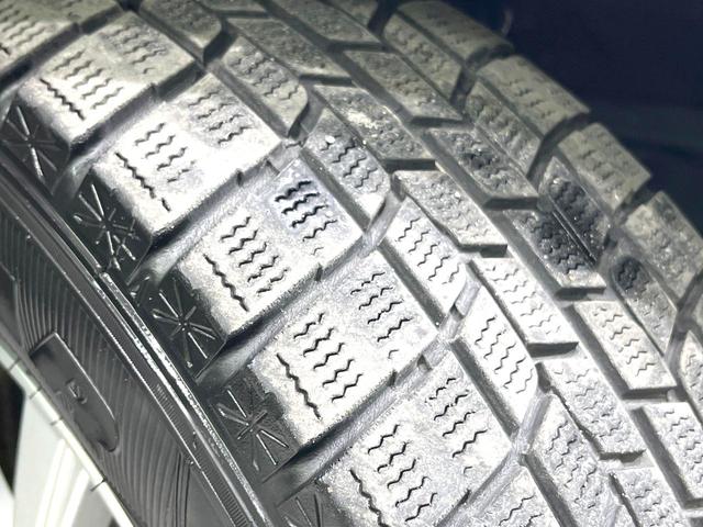 プリウス Sセーフティプラス 禁煙車 純正SDナビ バックカメラ 衝突被害軽減システム レーダークルーズ ドラレコ クリアランスソナー スマートキー LEDヘッド ビルトインETC オートハイビーム 車線逸脱警報 オートライト(31枚目)