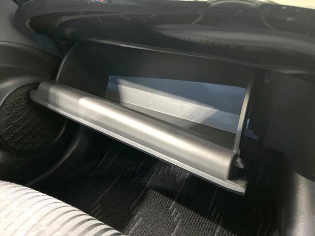 プリウス Sセーフティプラス 禁煙車 純正SDナビ バックカメラ 衝突被害軽減システム レーダークルーズ ドラレコ クリアランスソナー スマートキー LEDヘッド ビルトインETC オートハイビーム 車線逸脱警報 オートライト(47枚目)