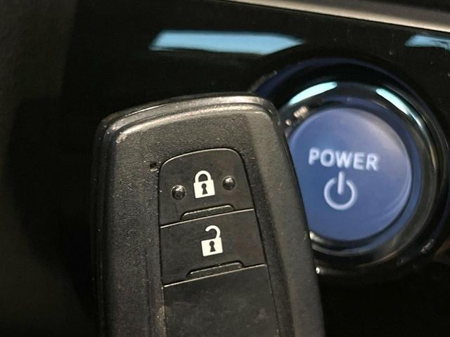 プリウス Sセーフティプラス 禁煙車 純正SDナビ バックカメラ 衝突被害軽減システム レーダークルーズ ドラレコ クリアランスソナー スマートキー LEDヘッド ビルトインETC オートハイビーム 車線逸脱警報 オートライト(53枚目)