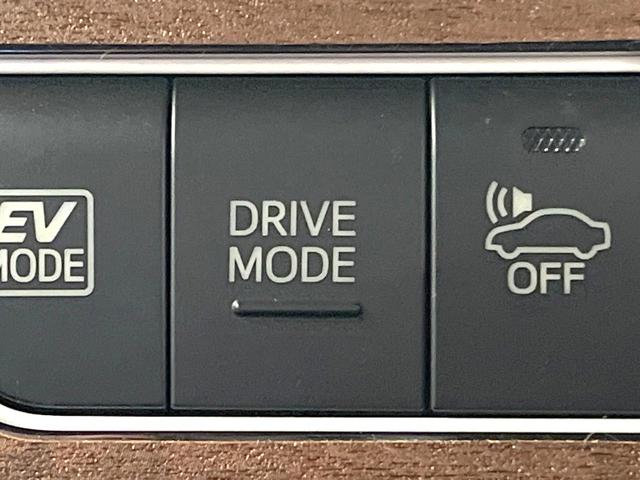 プリウス Sセーフティプラス 禁煙車 純正SDナビ バックカメラ 衝突被害軽減システム レーダークルーズ ドラレコ クリアランスソナー スマートキー LEDヘッド ビルトインETC オートハイビーム 車線逸脱警報 オートライト(55枚目)