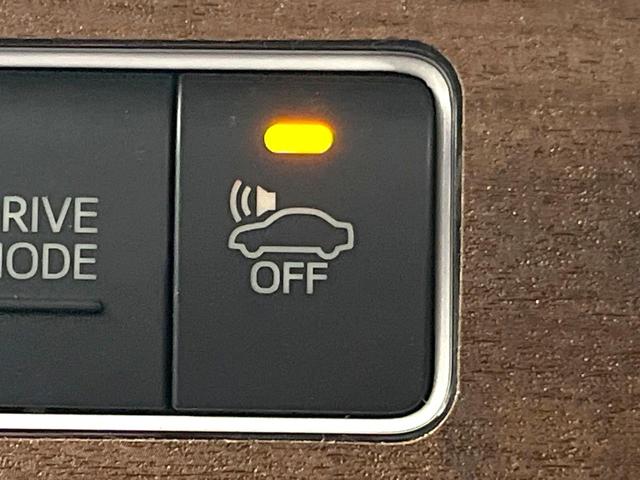 プリウス Sセーフティプラス 禁煙車 純正SDナビ バックカメラ 衝突被害軽減システム レーダークルーズ ドラレコ クリアランスソナー スマートキー LEDヘッド ビルトインETC オートハイビーム 車線逸脱警報 オートライト(56枚目)