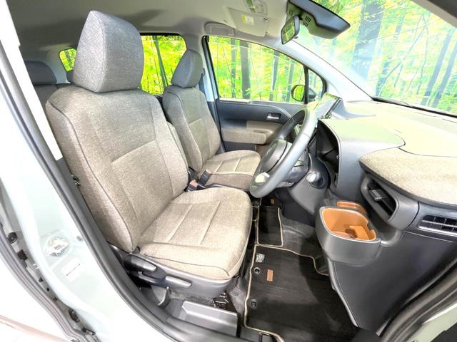 シエンタ ハイブリッドZ 禁煙車 両側電動ドア 純正10.5型ナビ 全周囲カメラ 100V電源 衝突被害軽減システム レーダークルーズ BSM LEDヘッド ドラレコ ETC2.0 オートハイビーム 車線逸脱警報 オートライト(8枚目)