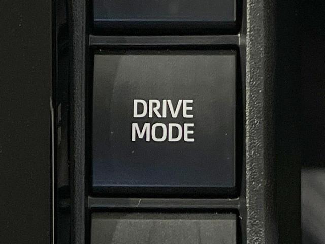 シエンタ ハイブリッドZ 禁煙車 両側電動ドア 純正10.5型ナビ 全周囲カメラ 100V電源 衝突被害軽減システム レーダークルーズ BSM LEDヘッド ドラレコ ETC2.0 オートハイビーム 車線逸脱警報 オートライト(56枚目)