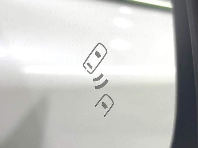 C-HR G 純正9型SDナビ バックカメラ 衝突被害軽減システム レーダークルーズ 禁煙車 レザーシート コーナーセンサー スマートキー LEDヘッド ビルトインETC 純正18インチアルミ オートハイビーム(7枚目)