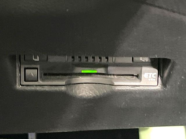 C-HR G 純正9型SDナビ バックカメラ 衝突被害軽減システム レーダークルーズ 禁煙車 レザーシート コーナーセンサー スマートキー LEDヘッド ビルトインETC 純正18インチアルミ オートハイビーム(33枚目)