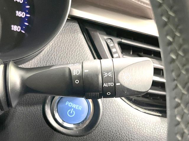 C-HR G 純正9型SDナビ バックカメラ 衝突被害軽減システム レーダークルーズ 禁煙車 レザーシート コーナーセンサー スマートキー LEDヘッド ビルトインETC 純正18インチアルミ オートハイビーム(36枚目)