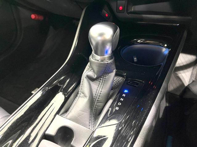 C-HR G 純正9型SDナビ バックカメラ 衝突被害軽減システム レーダークルーズ 禁煙車 レザーシート コーナーセンサー スマートキー LEDヘッド ビルトインETC 純正18インチアルミ オートハイビーム(44枚目)
