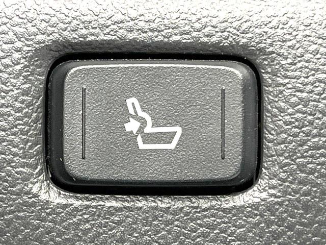 C-HR G 純正9型SDナビ バックカメラ 衝突被害軽減システム レーダークルーズ 禁煙車 レザーシート コーナーセンサー スマートキー LEDヘッド ビルトインETC 純正18インチアルミ オートハイビーム(53枚目)