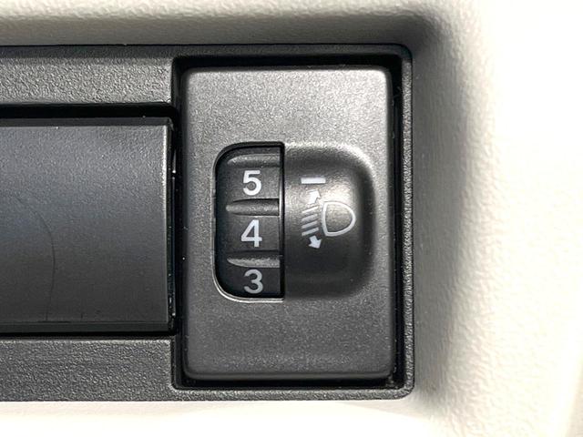 スイフト ＸＧ　現行　禁煙車　ＳＤナビ　バックカメラ　衝突被害軽減システム　レーダークルーズ　ＢＳＭ　コーナーセンサー　スマートキー　ＬＥＤヘッド　ＥＴＣ　純正１５インチホイール　オートライト　オートエアコン（49枚目）