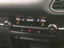 【左右独立型フルオートエアコン】運転席と助手席でそれぞれお好みの温度に設定可能。同乗者にも配慮した、快適な空調をお届け致します。