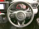 インテリアに合わせたデザインのステアリングは、運転される方のことも考え、運転しやすい形状、大きさです。是非一度、実際に触ってお確かめください。