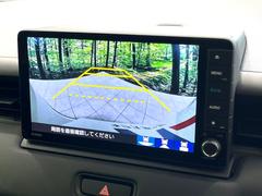 【オートエアコン】一度お好みの温度に設定すれば、車内の温度を検知し風量や温度を自動で調整。暑い…寒い…と何度もスイッチ操作をする必要はありません。快適な車内空間には必須の機能ですね♪ 5