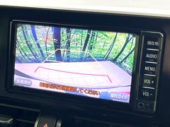 【バックカメラ】駐車時に後方がリアルタイム映像で確認できます。大型商業施設や立体駐車場での駐車時や、夜間のバック時に大活躍！運転スキルに関わらず、今や必須となった装備のひとつです！ 5