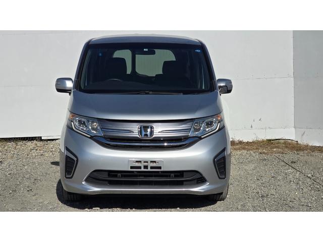 ステップワゴン Ｇ　ＥＴＣ　バックカメラ　ナビ　オートクルーズコントロール　両側電動スライドドア　スマートキー　電動格納ミラー　３列シート　ウォークスルー　ＣＶＴ　ＣＤ　ＵＳＢ　盗難防止システム　衝突安全ボディ　ＡＢＳ（12枚目）