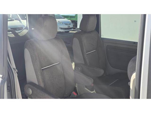 ステップワゴン Ｇ　ＥＴＣ　バックカメラ　ナビ　オートクルーズコントロール　両側電動スライドドア　スマートキー　電動格納ミラー　３列シート　ウォークスルー　ＣＶＴ　ＣＤ　ＵＳＢ　盗難防止システム　衝突安全ボディ　ＡＢＳ（24枚目）