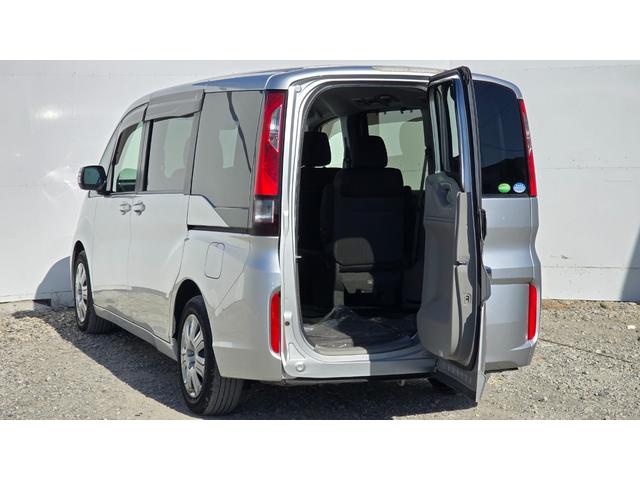 ステップワゴン Ｇ　ＥＴＣ　バックカメラ　ナビ　オートクルーズコントロール　両側電動スライドドア　スマートキー　電動格納ミラー　３列シート　ウォークスルー　ＣＶＴ　ＣＤ　ＵＳＢ　盗難防止システム　衝突安全ボディ　ＡＢＳ（26枚目）