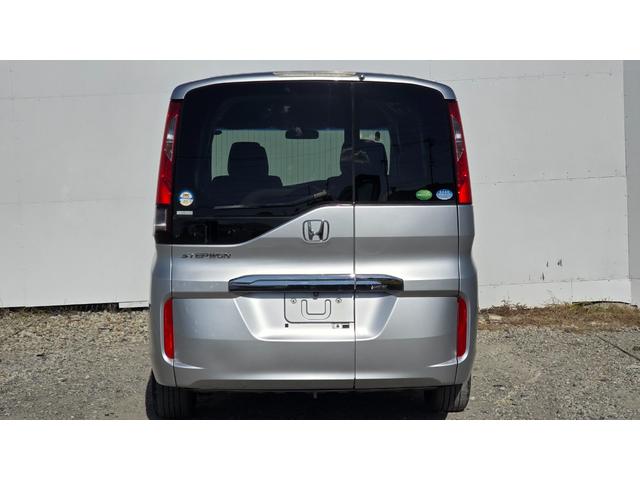 ステップワゴン Ｇ　ＥＴＣ　バックカメラ　ナビ　オートクルーズコントロール　両側電動スライドドア　スマートキー　電動格納ミラー　３列シート　ウォークスルー　ＣＶＴ　ＣＤ　ＵＳＢ　盗難防止システム　衝突安全ボディ　ＡＢＳ（32枚目）