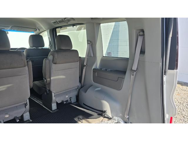 ステップワゴン Ｇ　ＥＴＣ　バックカメラ　ナビ　オートクルーズコントロール　両側電動スライドドア　スマートキー　電動格納ミラー　３列シート　ウォークスルー　ＣＶＴ　ＣＤ　ＵＳＢ　盗難防止システム　衝突安全ボディ　ＡＢＳ（39枚目）