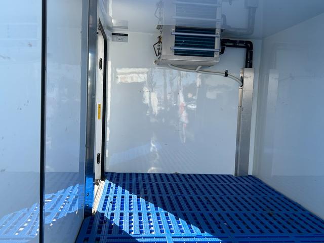 ハイゼットトラック 　ＦＲＰ中温冷凍車　片側スライドドア仕様　－７度設定　ＡＴ　ＡＣ　ＡＢＳ　ＰＳ（16枚目）