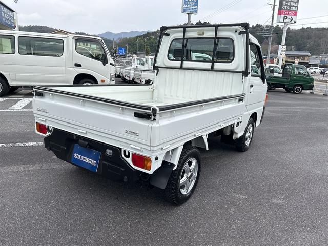 　４ＷＤ　軽トラック　ＡＴ　アルミホイール　エアコン　パワーステアリング　運転席エアバッグ(6枚目)