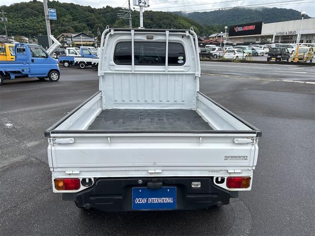 サンバートラック ＴＢ　４ＷＤ　軽トラック　ＭＴ　ナビ　エアコン　運転席エアバッグ（6枚目）