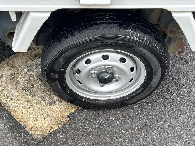 サンバートラック ＴＢ　４ＷＤ　軽トラック　ＭＴ　ナビ　エアコン　運転席エアバッグ（42枚目）
