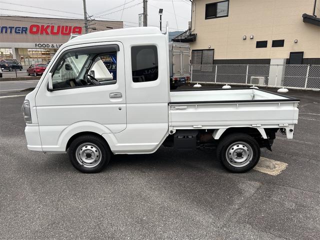 スーパーキャリイ Ｘ　４ＷＤ　軽トラック　ＭＴ　ナビ　キーレスエントリー　エアコン　パワーステアリング　パワーウィンドウ　運転席エアバッグ　助手席エアバッグ（8枚目）
