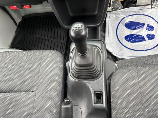 スーパーキャリイ Ｘ　４ＷＤ　軽トラック　ＭＴ　ナビ　キーレスエントリー　エアコン　パワーステアリング　パワーウィンドウ　運転席エアバッグ　助手席エアバッグ（16枚目）