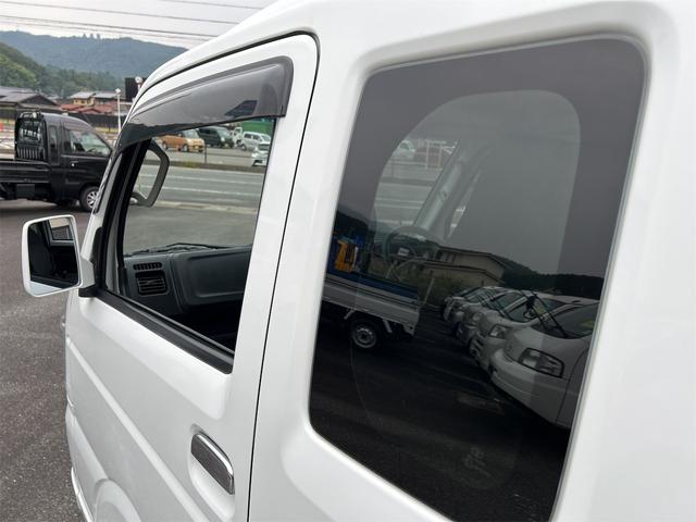 スーパーキャリイ Ｘ　４ＷＤ　軽トラック　ＭＴ　ナビ　キーレスエントリー　エアコン　パワーステアリング　パワーウィンドウ　運転席エアバッグ　助手席エアバッグ（76枚目）