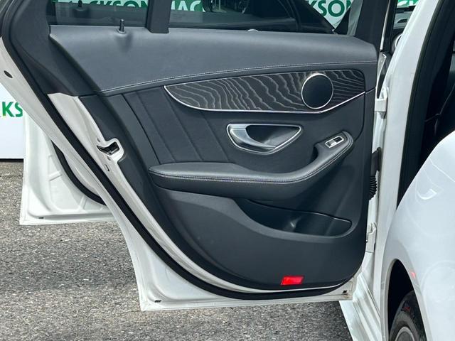 Ｃクラスステーションワゴン Ｃ２２０ｄ　ステーションワゴン　スポーツ　６カ月保証付き　黒革　純ナビ　クルーズコントロール　パワーシート　純正１８ＡＷ　電動リアゲート　Ｂｌｕｅｔｏｏｔｈ　バックカメラ　ＴＶ　シートヒーター　アンビエントライト３色　ルーフレール（24枚目）