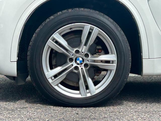 Ｘ５ ｘＤｒｉｖｅ　３５ｄ　Ｍスポーツ　パノラマルーフ　ブルートゥースオーディオ　電動リアゲートバックカメラ　ＴＶ　純正ナビ　パワーシート　パドルシフト（8枚目）