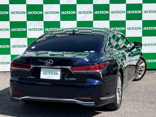 ＬＳ ＬＳ５００ｈ　エグゼクティブ　マークレビンソン　茶革　３眼ヘッドライト　リアエンターテインメントシステム　パノラミックビューモニター　Ｂｌｕｅｔｏｏｔｈ　ＴＶ　ＨＵＤ　後席モニター　前席シートＨ　シートクーラー　電動リアゲート（3枚目）