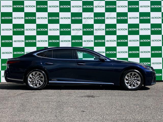 ＬＳ ＬＳ５００ｈ　エグゼクティブ　マークレビンソン　茶革　３眼ヘッドライト　リアエンターテインメントシステム　パノラミックビューモニター　Ｂｌｕｅｔｏｏｔｈ　ＴＶ　ＨＵＤ　後席モニター　前席シートＨ　シートクーラー　電動リアゲート（4枚目）
