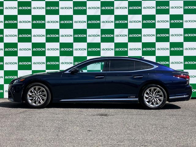 ＬＳ ＬＳ５００ｈ　エグゼクティブ　マークレビンソン　茶革　３眼ヘッドライト　リアエンターテインメントシステム　パノラミックビューモニター　Ｂｌｕｅｔｏｏｔｈ　ＴＶ　ＨＵＤ　後席モニター　前席シートＨ　シートクーラー　電動リアゲート（5枚目）