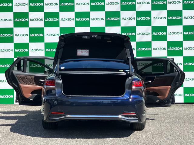 ＬＳ ＬＳ５００ｈ　エグゼクティブ　マークレビンソン　茶革　３眼ヘッドライト　リアエンターテインメントシステム　パノラミックビューモニター　Ｂｌｕｅｔｏｏｔｈ　ＴＶ　ＨＵＤ　後席モニター　前席シートＨ　シートクーラー　電動リアゲート（23枚目）