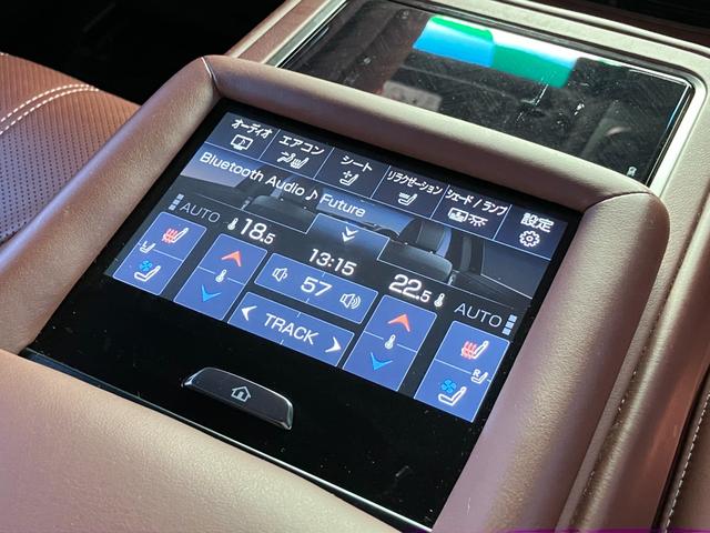 ＬＳ ＬＳ５００ｈ　エグゼクティブ　マークレビンソン　茶革　３眼ヘッドライト　リアエンターテインメントシステム　パノラミックビューモニター　Ｂｌｕｅｔｏｏｔｈ　ＴＶ　ＨＵＤ　後席モニター　前席シートＨ　シートクーラー　電動リアゲート（44枚目）