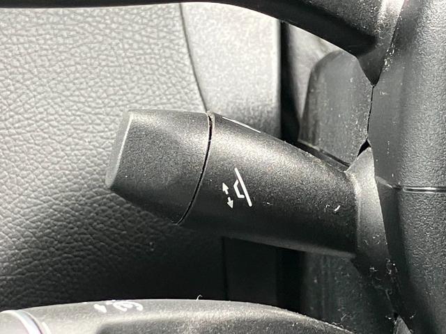 Ｃクラス Ｃ１８０カブリオレスポーツ　赤幌　電動オープン　純正ナビ　バックカメラ　Ｂｌｕｅｔｏｏｔｈ　ＬＥＤヘッドライト　純正１９ＡＷ　黒革　メモリー付きパワーシート　シートヒーター　レーンキープアシスト　ＥＴＣ　パドルシフト（38枚目）