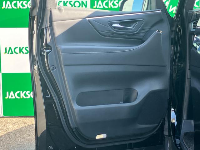 アルファード Ｚ　左右独立ムーンルーフ　ユニバーサルステップ　Ａｐｐｌｅｃａｒｐｌａｙ　フリップダウンモニター　電動リアゲート　３６０度カメラ　ベンチレーション　シートヒーター　デジタルインナーミラー　純正ＡＷ（19枚目）